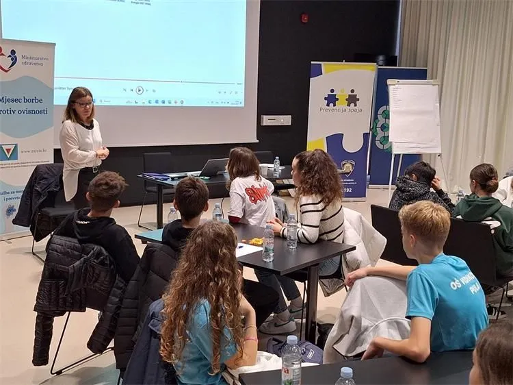 ”Ekrane isključi, u stvarni život se uključi”